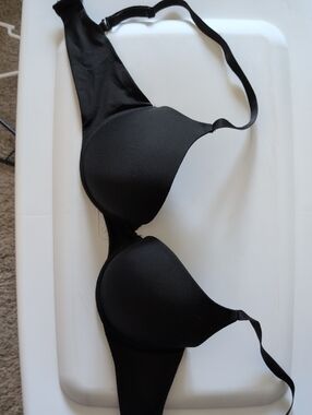 BOGO 34DD (34E) Classic Black Smooth T-Shirt Bra With Convertible Straps